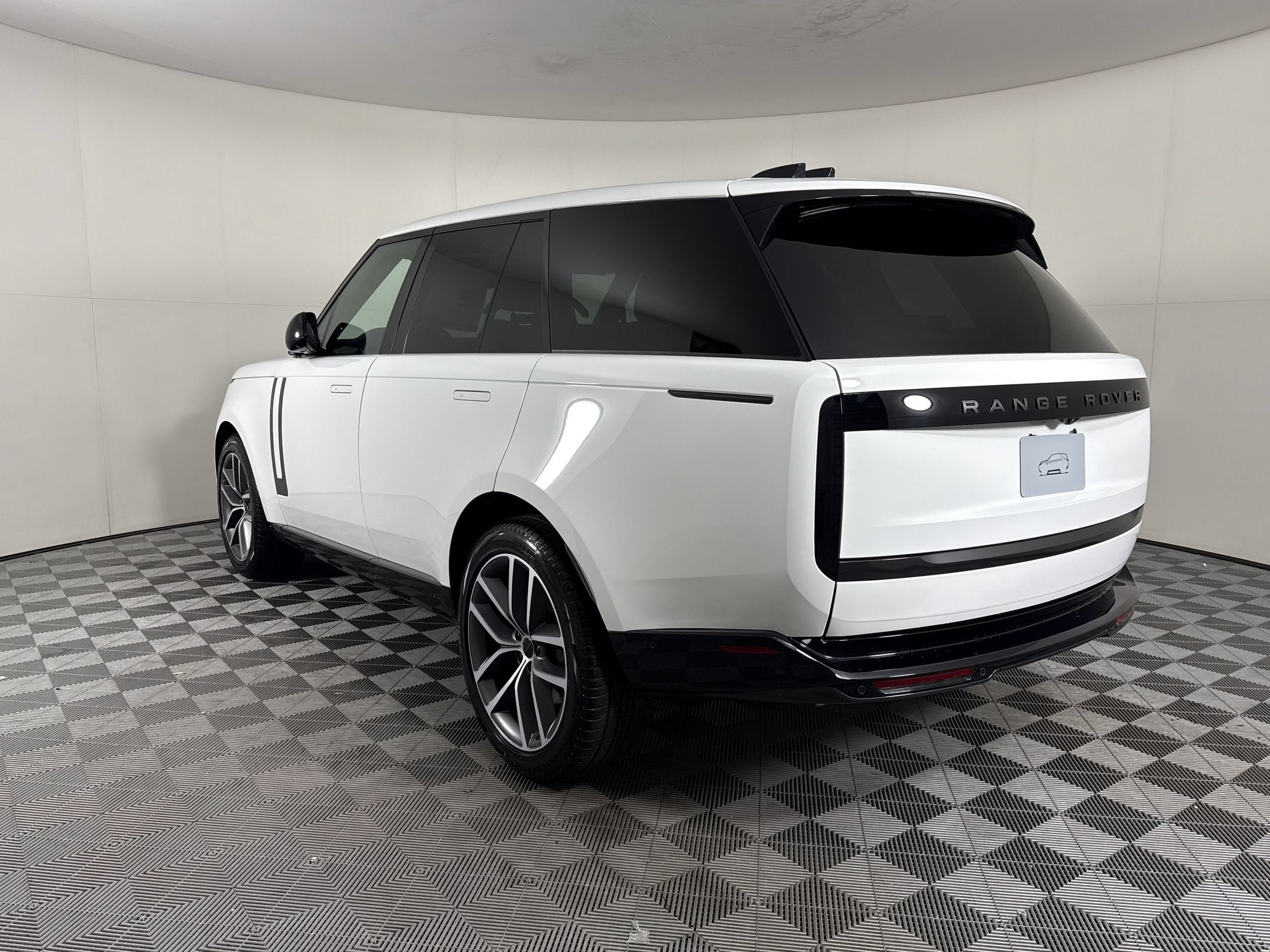 New 2026 Land Rover Range Rover SE AWD/4WD image 3