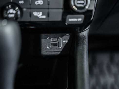 New 2026 Jeep Compass Latitude image 23