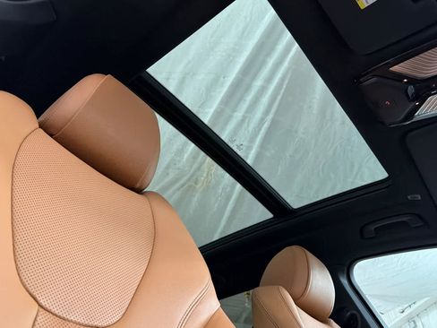 Used 2022 BMW X5 sDrive40i w/ M Sport Package image 17