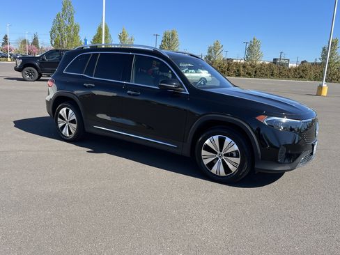 Used 2024 Mercedes-Benz EQB 300 4MATIC image 7