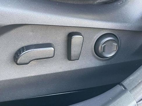 Used 2022 Subaru Outback Limited image 7