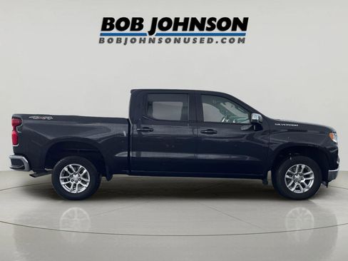 Used 2022 Chevrolet Silverado 1500 LT image 8