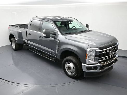 Certified 2025 Ford F350 XLT AWD/4WD image 15