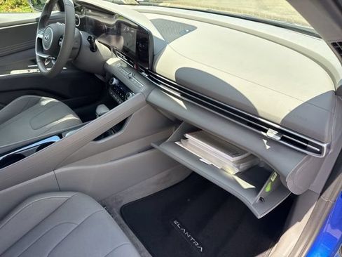 Used 2023 Hyundai Elantra SEL w/ Convenience Package FWD image 27