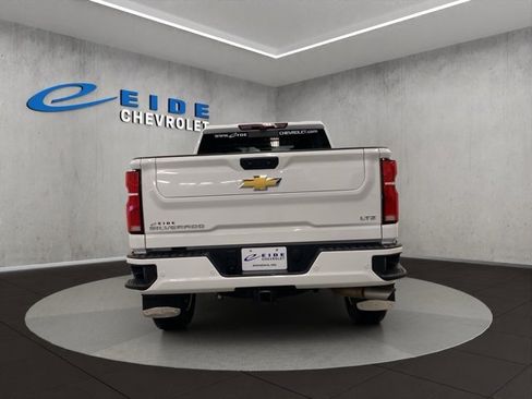 Used 2024 Chevrolet Silverado 2500 LTZ w/ LTZ Plus Package image 4