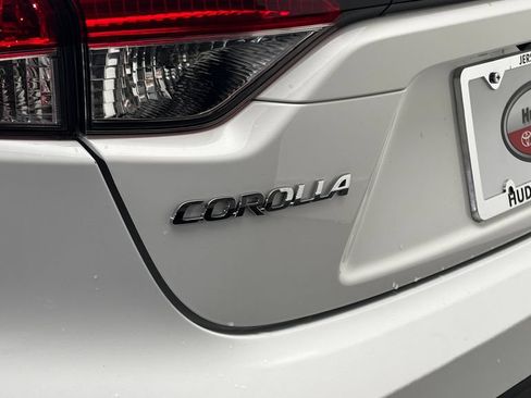 Used 2024 Toyota Corolla LE FWD image 5