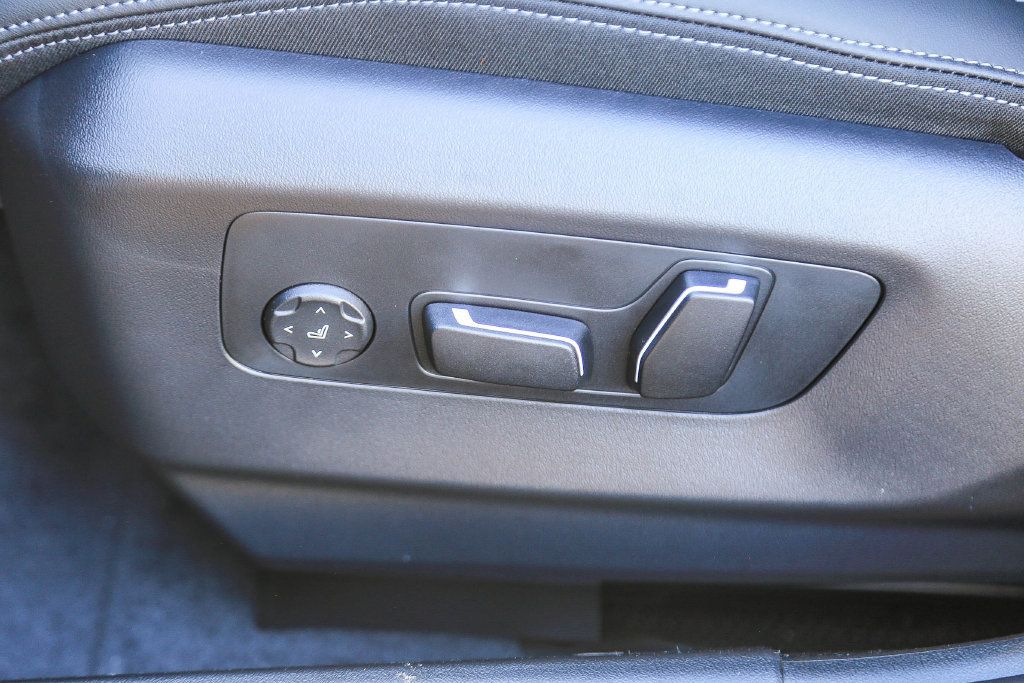 Used 2026 BMW 530i w/ M Sport Package RWD image 18