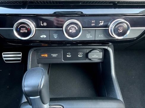 Used 2025 Honda Civic Sport image 17