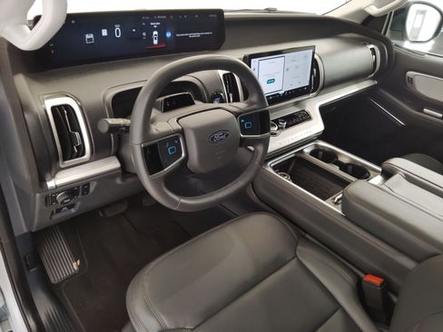 Certified 2025 Ford Expedition Max Active image 4