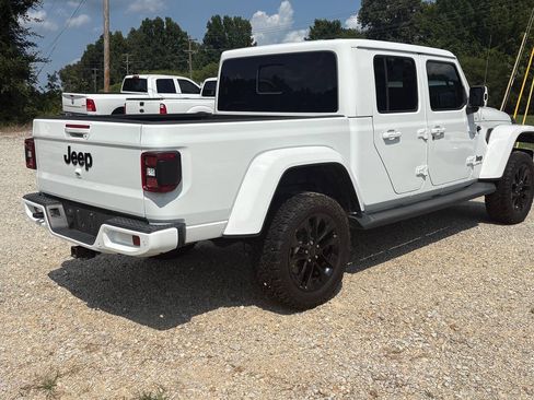 Used 2021 Jeep Gladiator Overland AWD/4WD image 5
