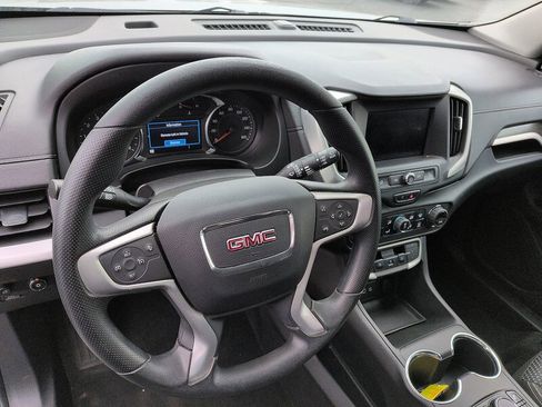 Used 2023 GMC Terrain SLE w/ Driver Convenience Package image 9