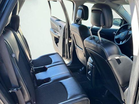 Used 2017 Dodge Journey Crossroad FWD image 31