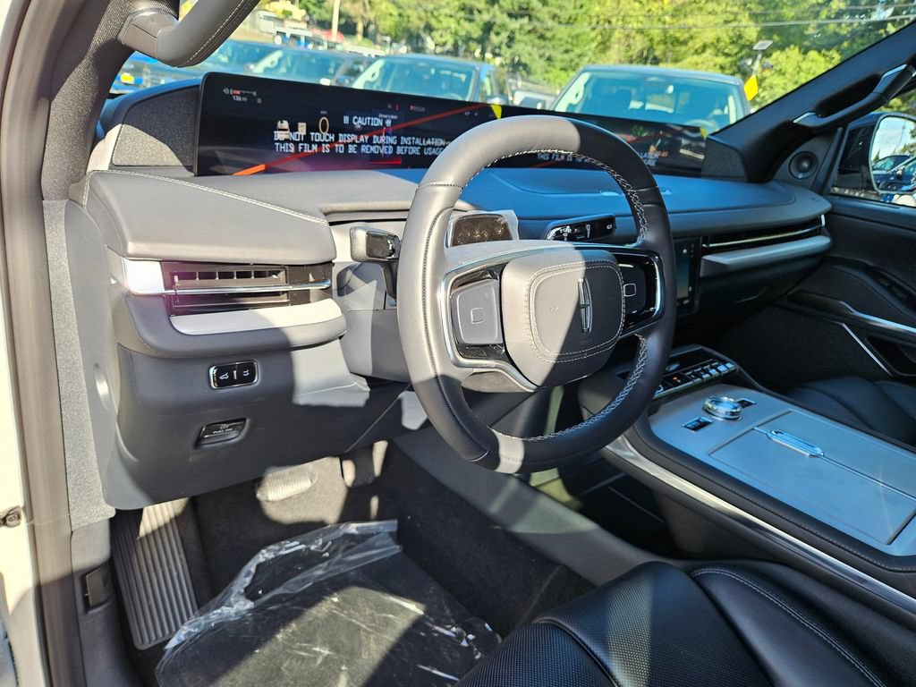 New 2027 Lincoln Navigator Reserve w/ Jet Appearance Package AWD/4WD image 20