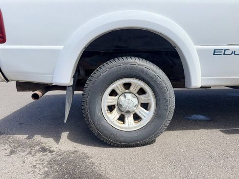 Used 2001 Ford Ranger XL AWD/4WD image 48