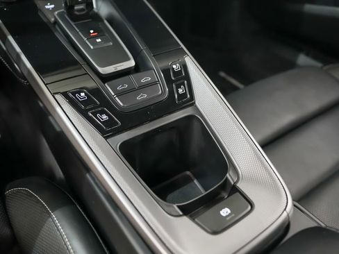 Used 2020 Porsche 911 Carrera 4S AWD/4WD image 31