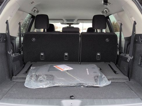 New 2025 Nissan Pathfinder SV image 17