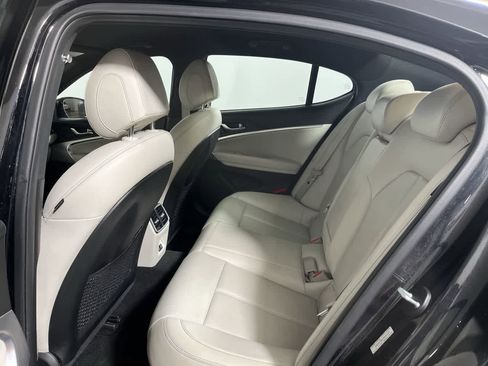 Used 2024 Genesis G70 2.5T image 26