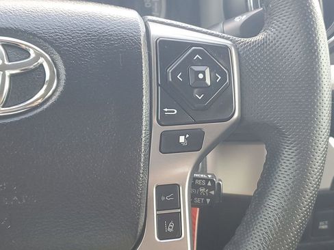 Certified 2022 Toyota Tacoma TRD Off-Road image 34