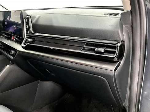 Used 2024 Kia Sportage EX image 19