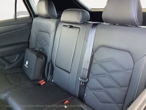 New 2026 Volkswagen Atlas Cross Sport SE image 24