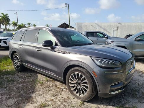 Used 2023 Lincoln Aviator 2WD w/ Premium Package image 4