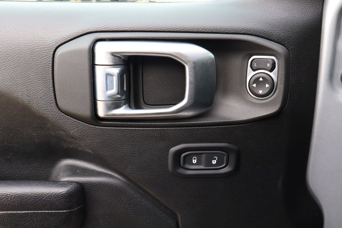 Used 2022 Jeep Wrangler Unlimited Sport AWD/4WD image 18