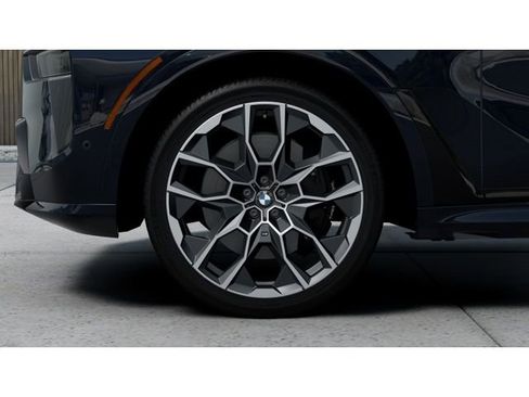 New 2026 BMW X7 xDrive40i image 7