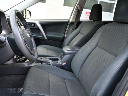 Used 2017 Toyota RAV4 LE w/ Carpet Mat Package AWD/4WD image 12