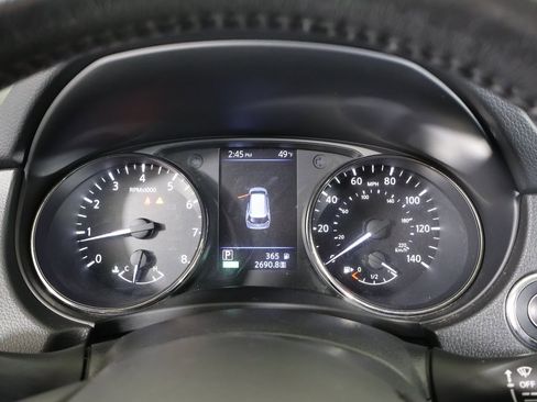 Used 2019 Nissan Rogue SV w/ Premium Package image 26