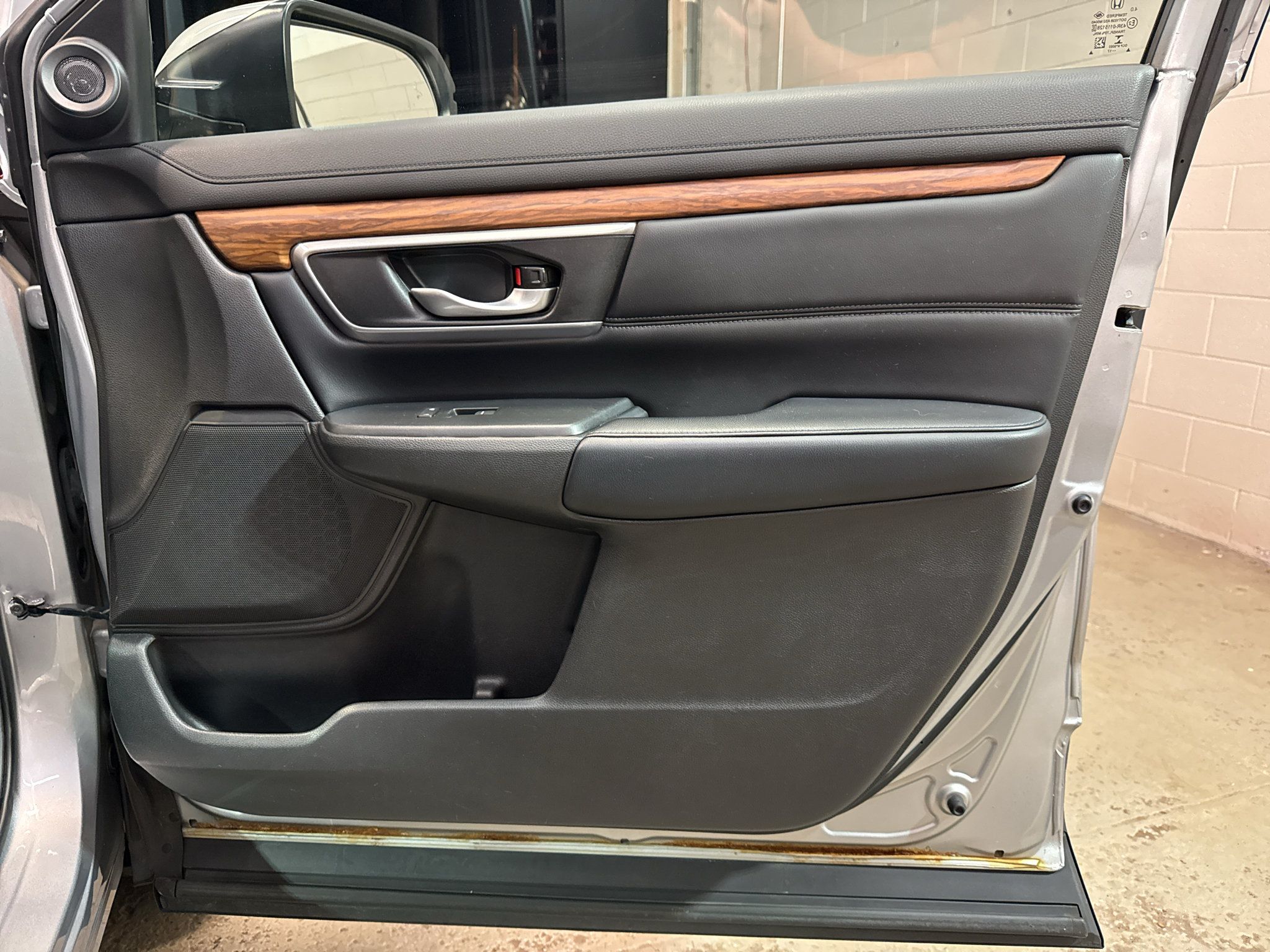 Used 2017 Honda CR-V Touring image 23
