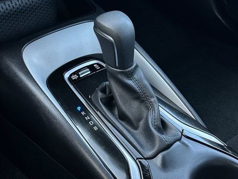 Used 2025 Toyota Corolla SE image 22