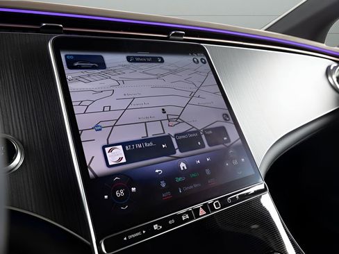 Used 2023 Mercedes-Benz EQE 350+ 4MATIC Sedan image 21