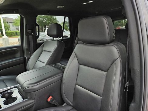 Used 2025 Chevrolet Tahoe Z71 AWD/4WD image 15
