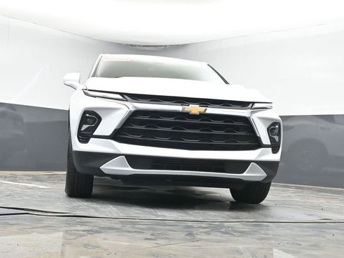 Used 2025 Chevrolet Blazer LT image 36