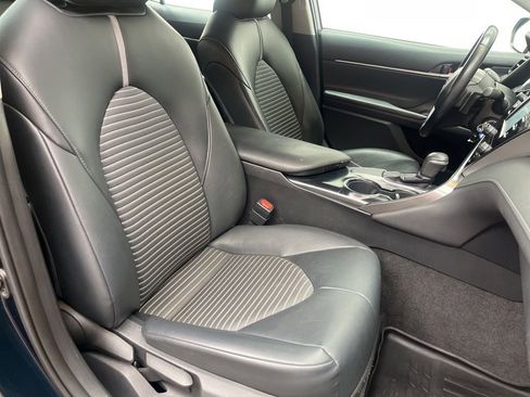 Used 2019 Toyota Camry SE FWD image 22