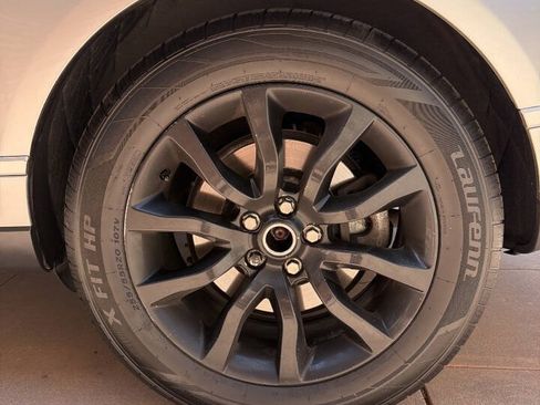 Used 2017 Land Rover Range Rover HSE AWD/4WD image 42