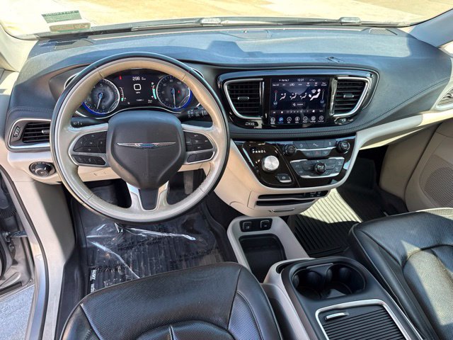 Used 2020 Chrysler Pacifica Limited FWD image 20