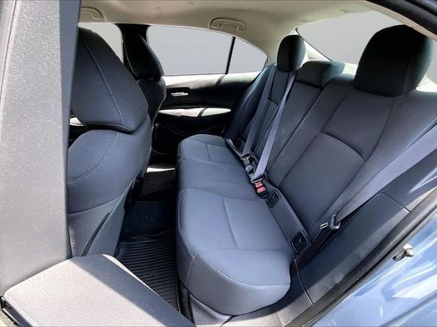 Used 2021 Toyota Corolla LE w/ LE Convenience Package FWD image 21