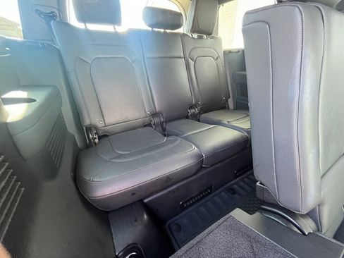 Certified 2024 Land Rover Defender 130 X-Dynamic SE image 24