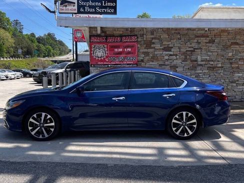 Used 2017 Nissan Altima 2.5 SR FWD image 7