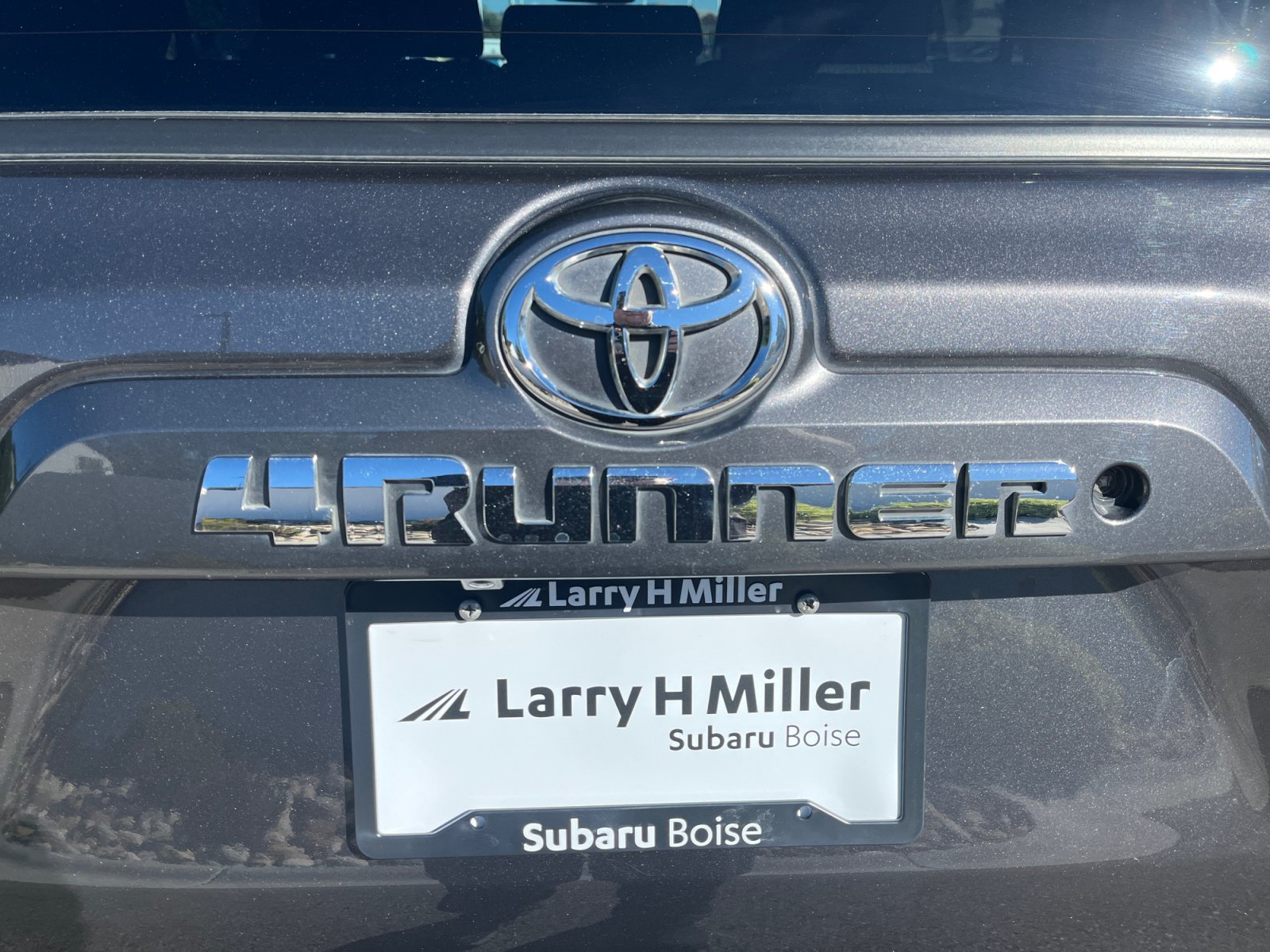 Used 2016 Toyota 4Runner SR5 AWD/4WD image 24