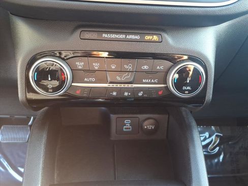 Used 2022 Ford Escape SEL image 18