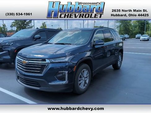 Used 2023 Chevrolet Traverse LT FWD image 1