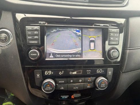 Used 2017 Nissan Rogue SV w/ SV Premium Package FWD image 21