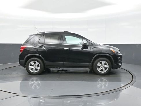 Used 2019 Chevrolet Trax LT w/ Driver Confidence Package AWD/4WD image 8