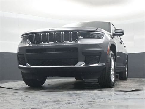 New 2025 Jeep Grand Cherokee L Laredo image 46