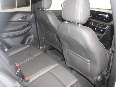 Used 2024 Buick Encore GX Sport Touring image 28