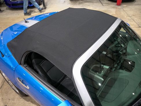Used 2009 Saturn Sky Hydro Blue RWD image 30