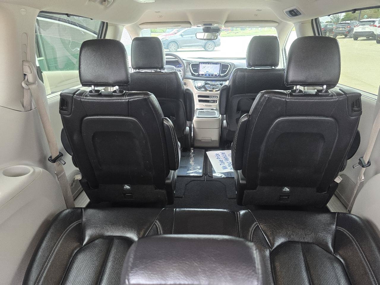 Used 2022 Chrysler Pacifica Touring-L FWD image 40