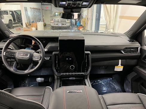 New 2026 GMC Yukon XL AT4 Ultimate AWD/4WD image 8